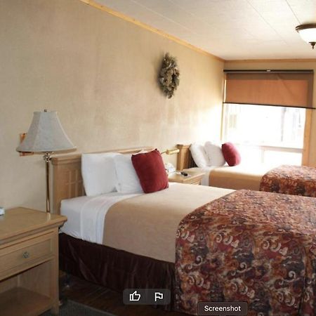 Trail'S End Motel Downtown Lewistown Bagian luar foto